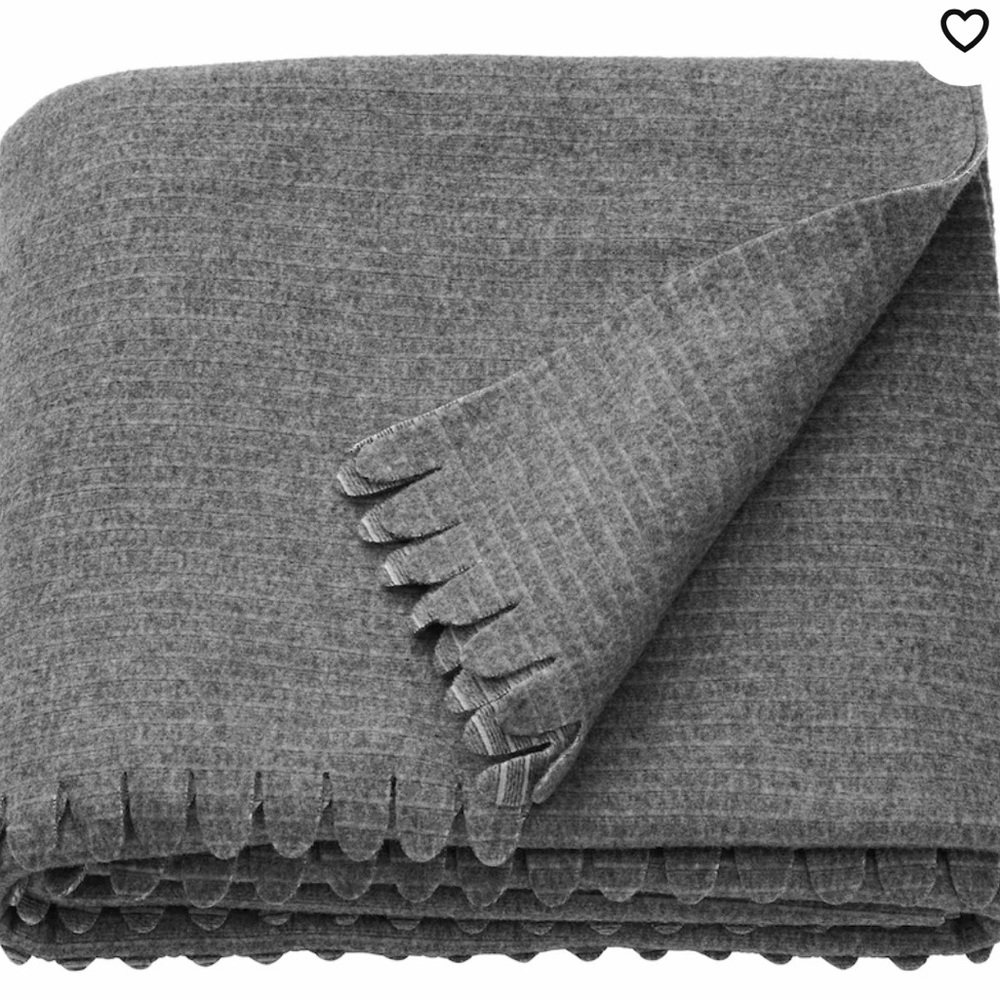 Blankets/ Bed And Sofa / TJÄRBLOMSTER
Bedspread, gray, 59x83 "